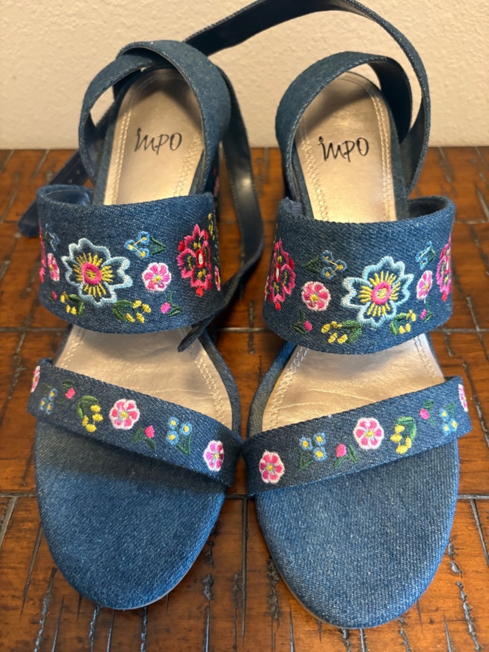 Impo Denim Embroidered Floral Heeled Sandals Size 9.5 - Picture 4 of 8